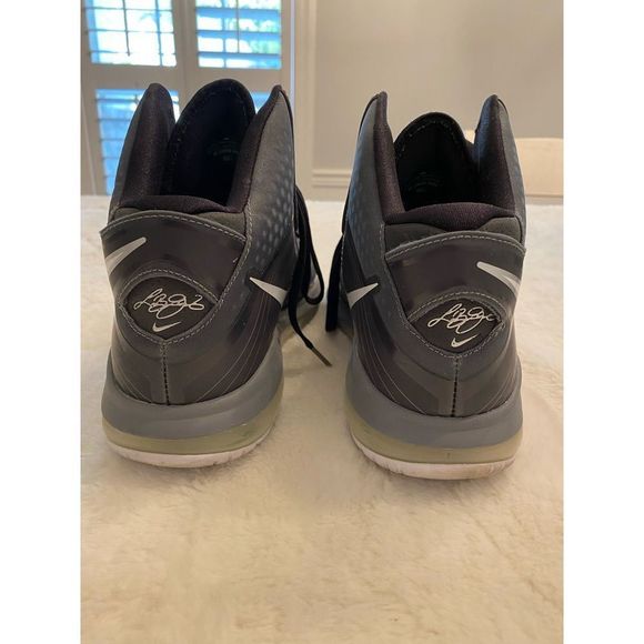 Lebron 8 V/2 Cool Grey